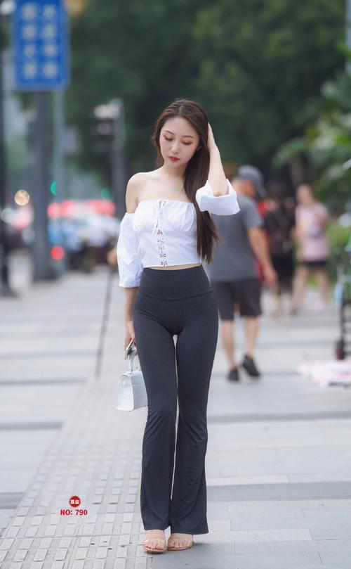 身材非常哇塞的瑜伽裤女孩  J1333 521P6V-21.6GB-米合兔