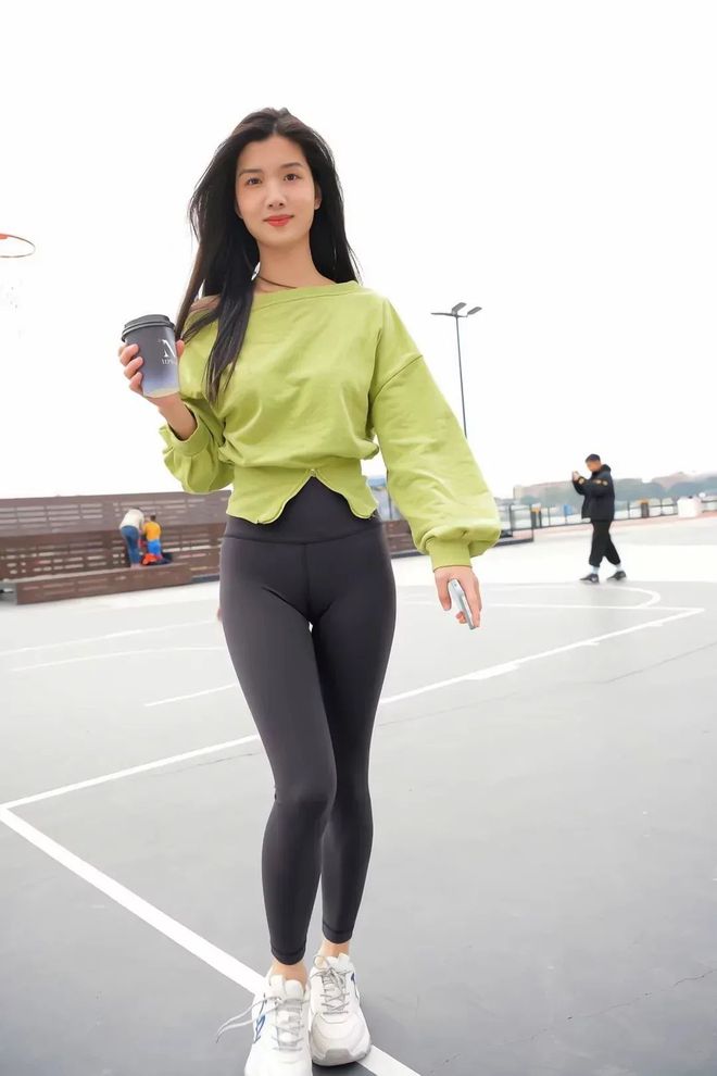 绿色瑜伽裤女孩很开心 J1519 1094P1V-27.6GB-米合兔