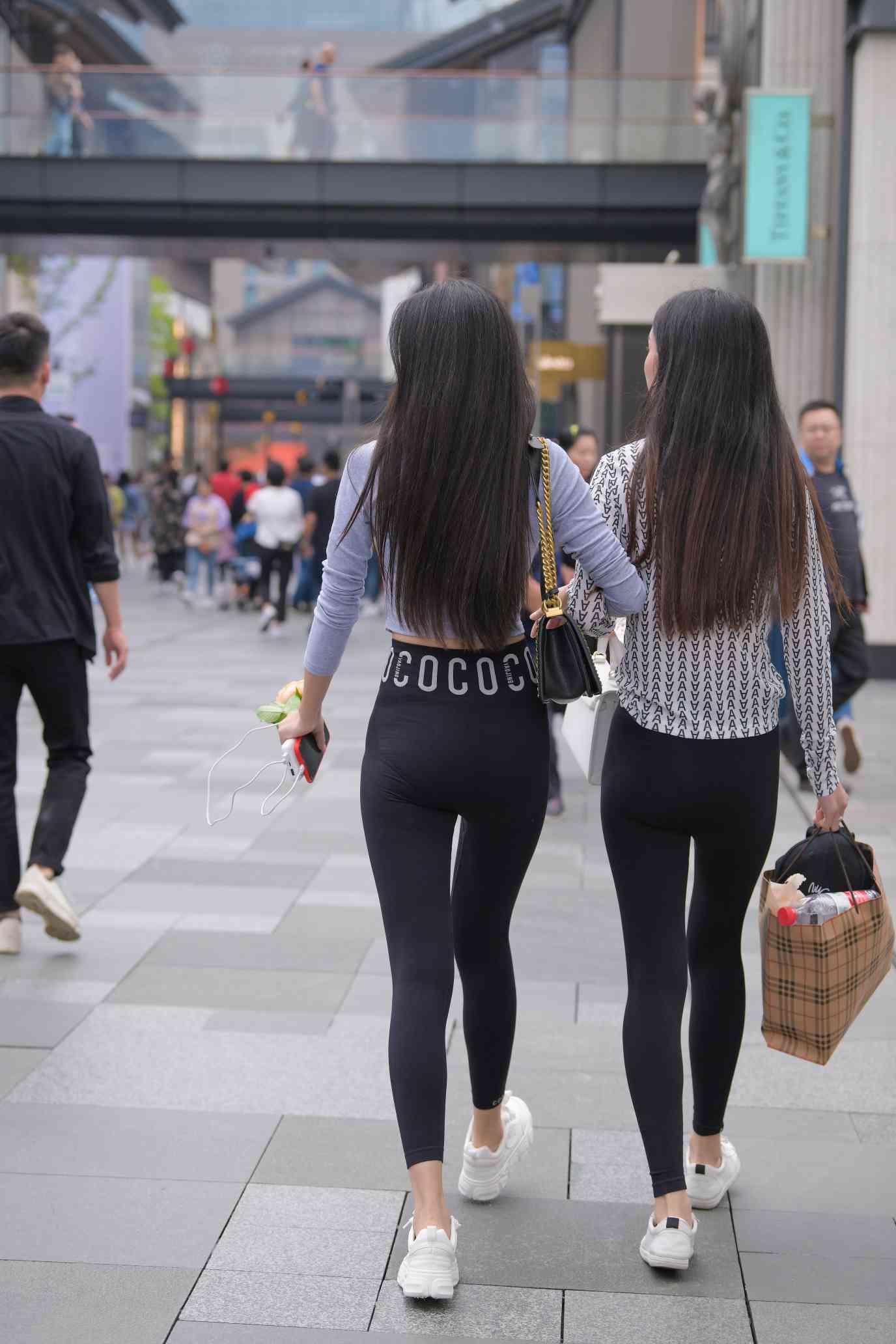 图片[3]-【免费】逛街的两个瑜伽裤姑娘【40P】04030-米合兔
