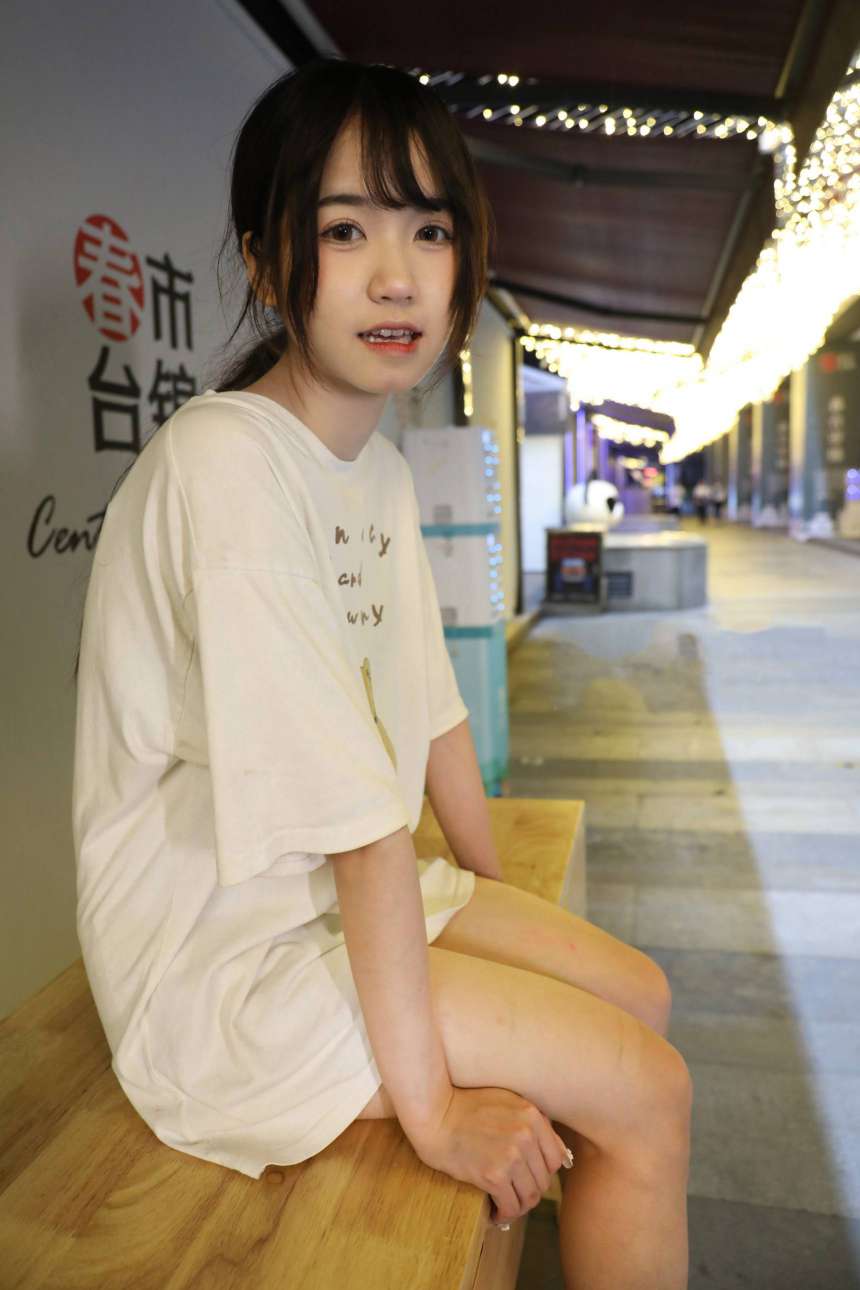 图片[4]-KTV里唱歌的长腿帆布鞋女孩【102P】20015-米合兔