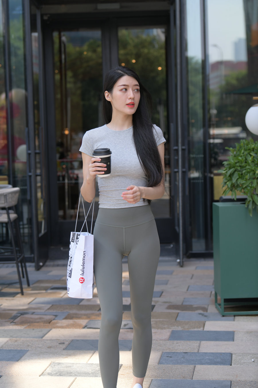 图片[4]-在外面逛街的瑜伽裤女孩J2240 449P1V-16.7GB-米合兔