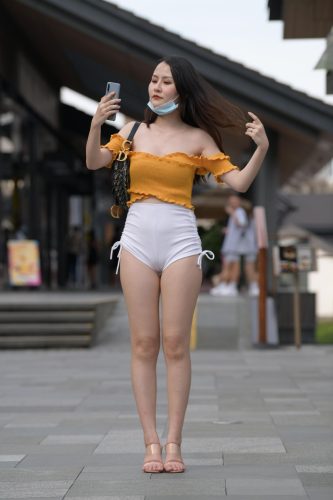 高腰白色短裤的漂亮女孩【767P】00065-米合兔