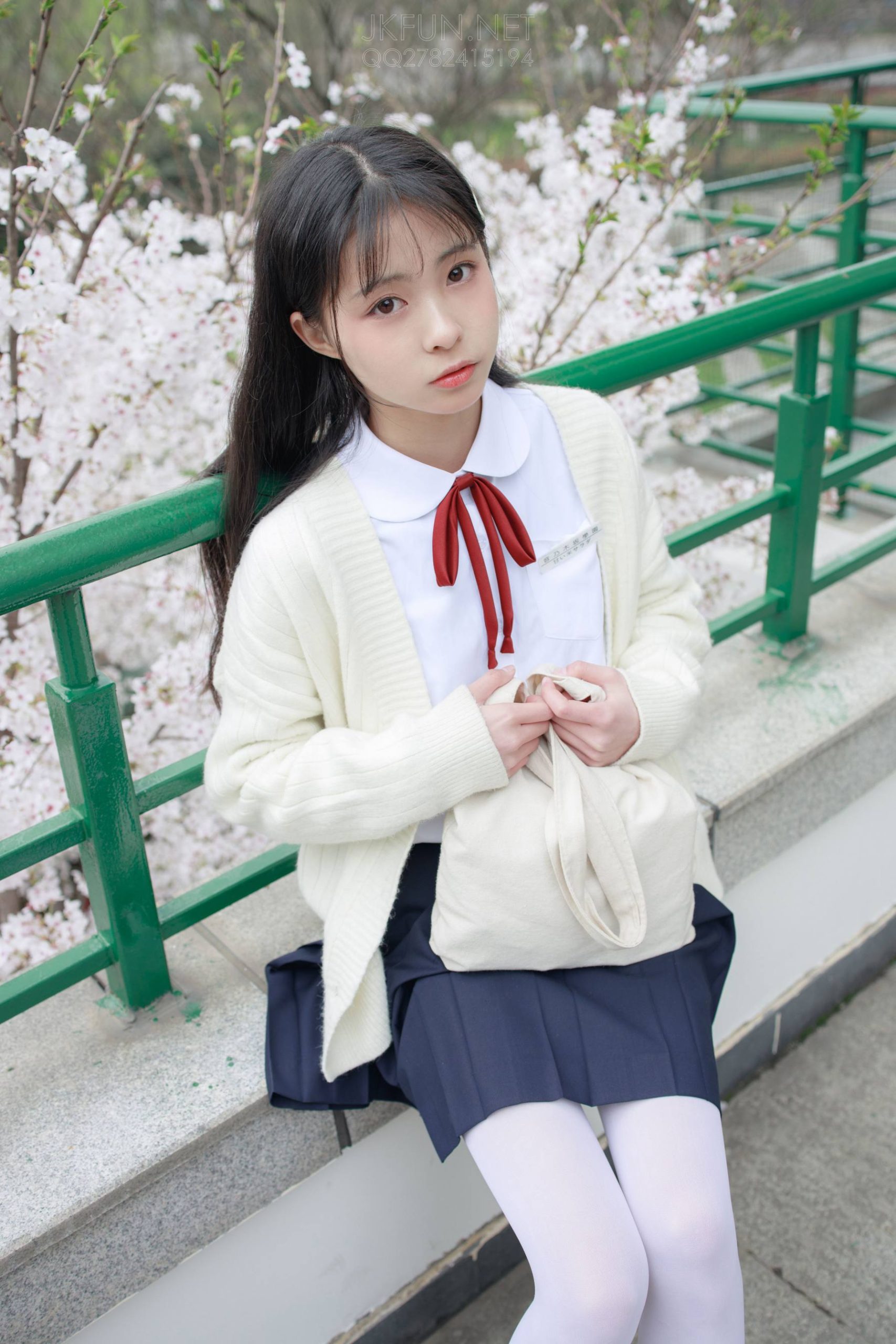图片[1]-甜美可人的白丝姑娘【127P】20011-米合兔