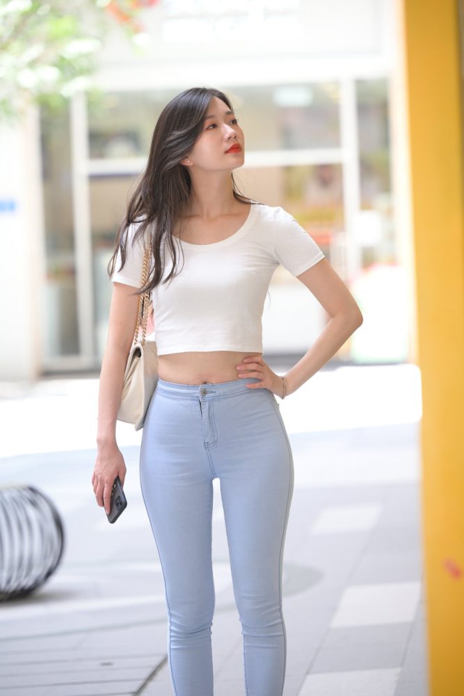图片[2]-正在逛街的紧身牛仔裤女孩J1815 1112P1V-30.2GB-米合兔