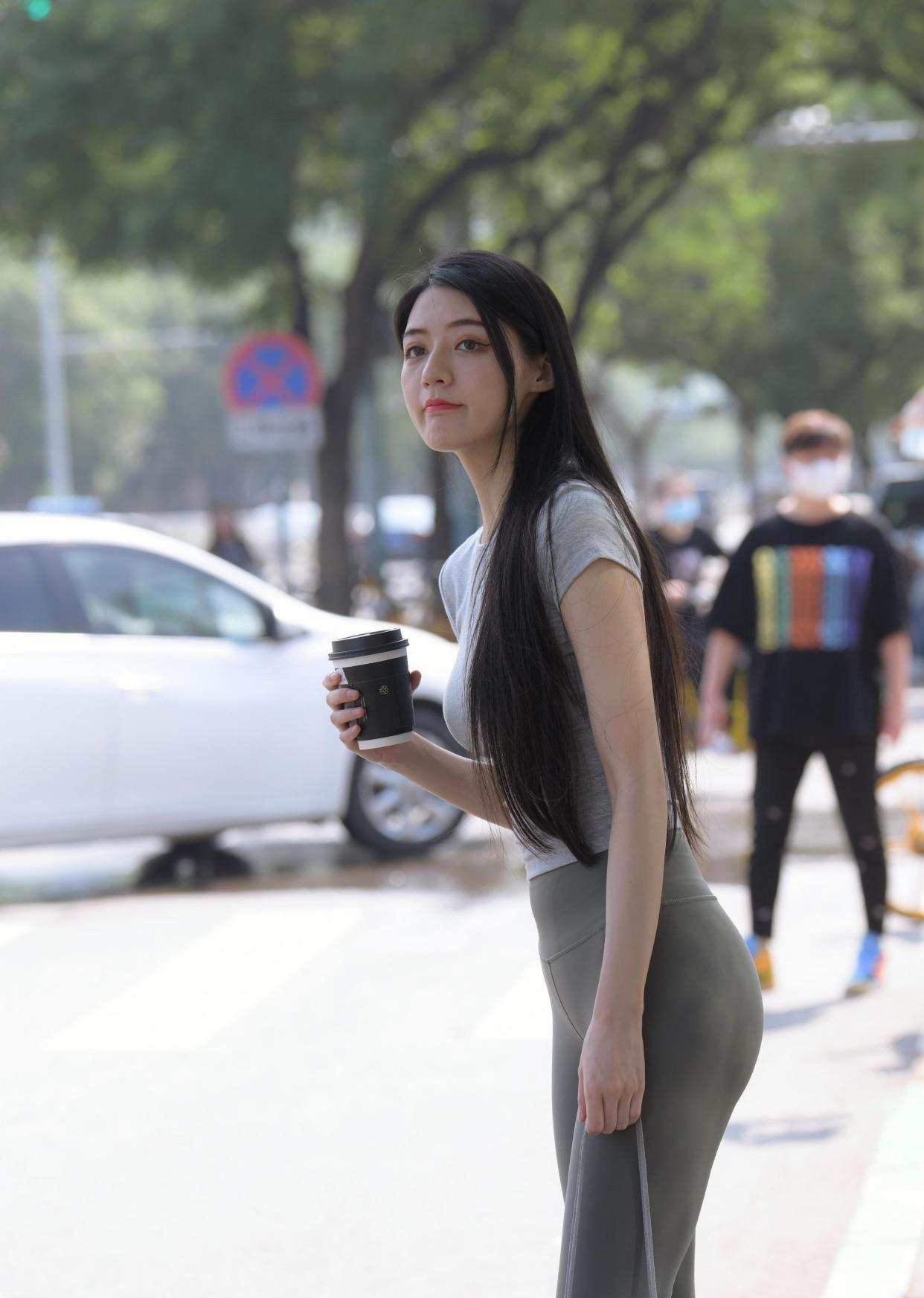 图片[3]-在外面逛街的瑜伽裤女孩J2240 449P1V-16.7GB-米合兔