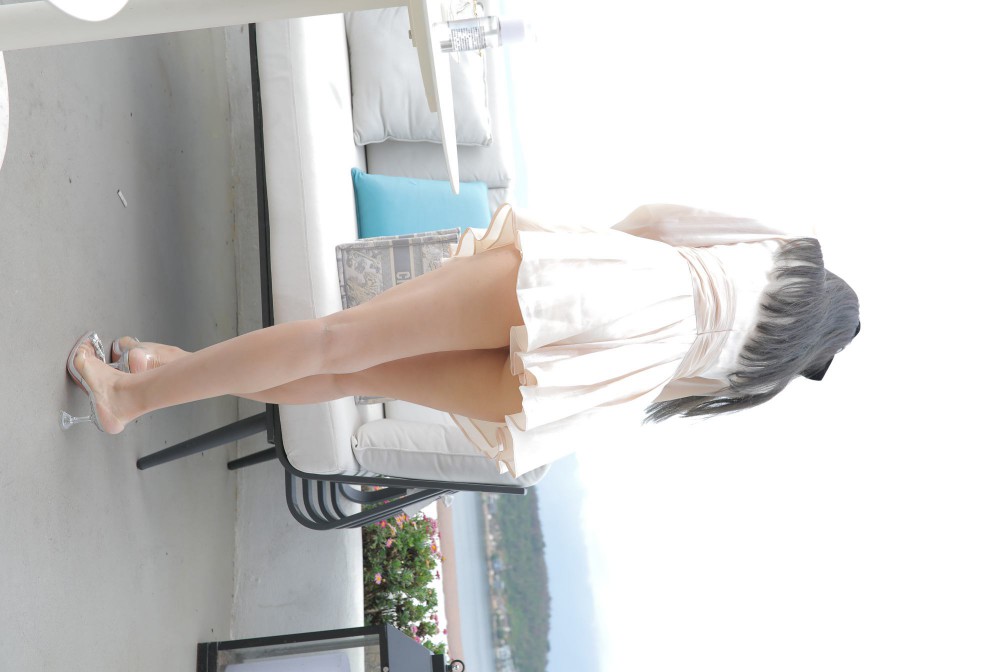 图片[3]-戴黑色蝴蝶结的长发女孩【369P】00027-米合兔
