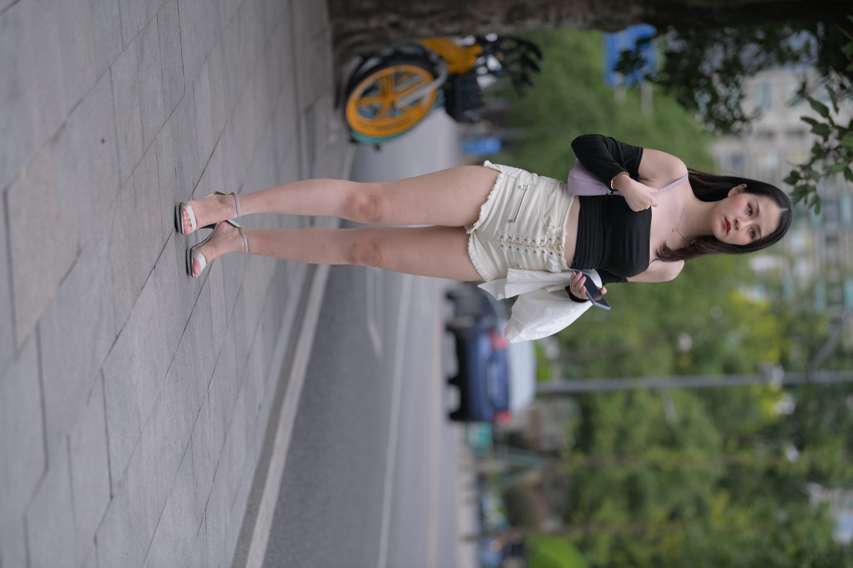 图片[4]-长发飘飘的白色热裤美丽女孩【49P】00029-米合兔