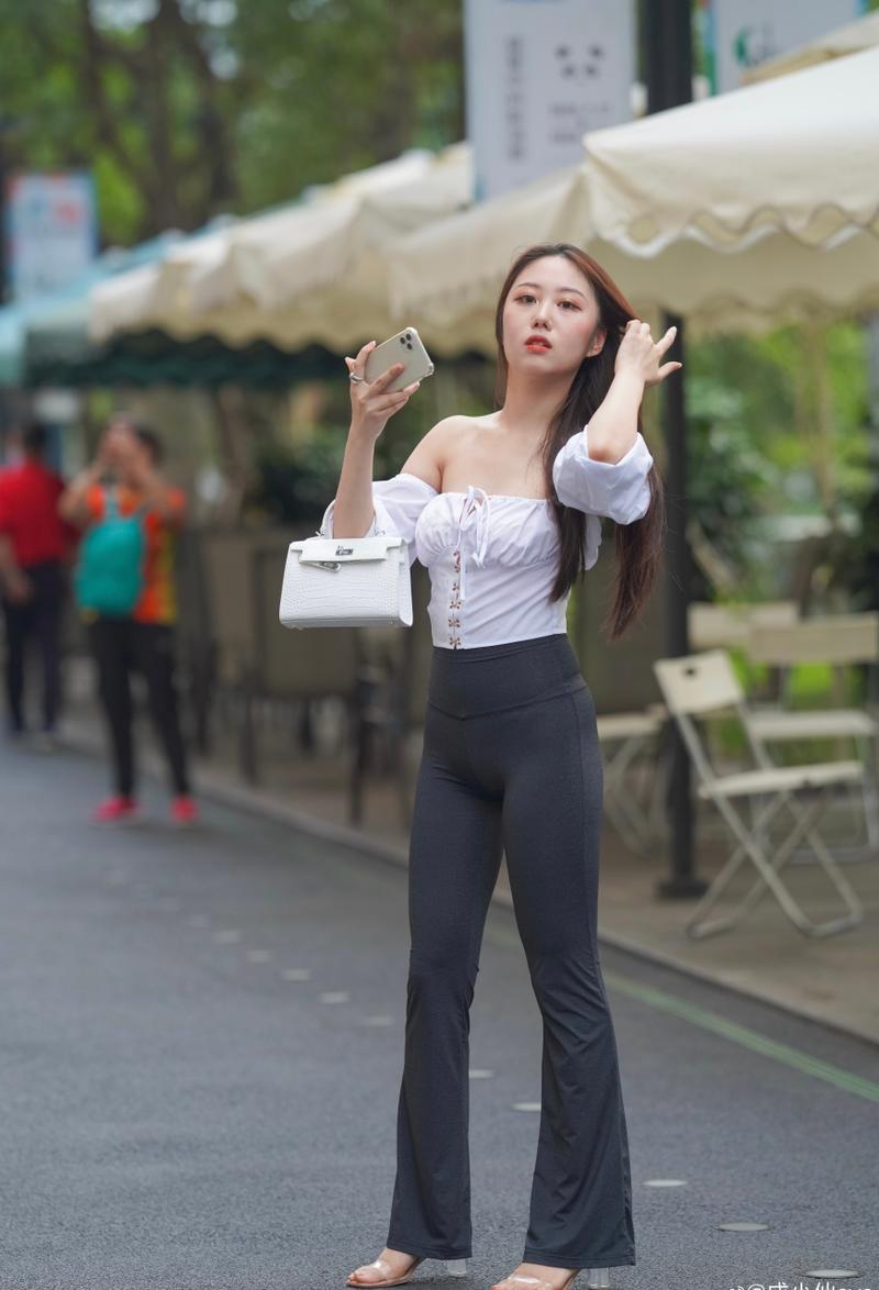 图片[2]-身材非常哇塞的瑜伽裤女孩  J1333 521P6V-21.6GB-米合兔