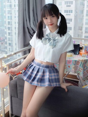 图片[7]-网格丝袜的清纯双马尾小姑娘-米合兔
