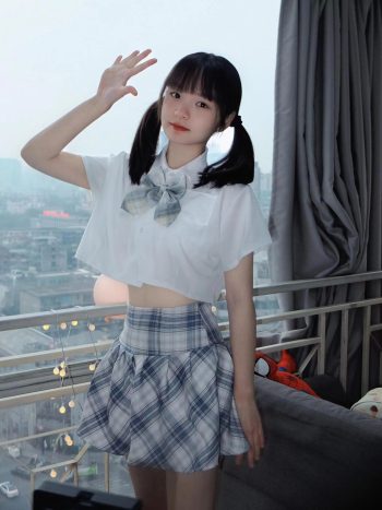 图片[6]-网格丝袜的清纯双马尾小姑娘-米合兔
