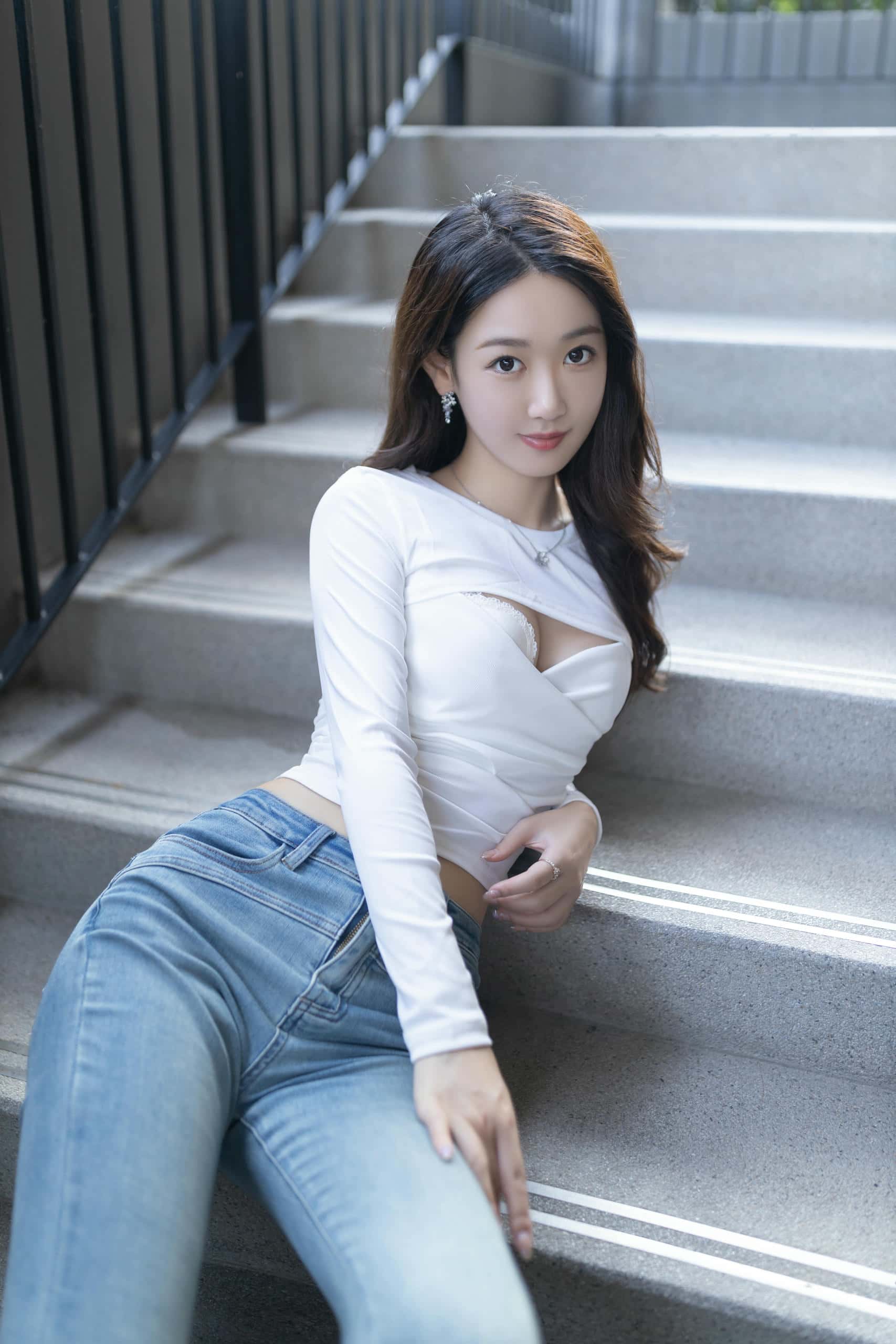 图片[4]-唐安琪 – 户外牛仔裤写真 【40P】P25226-米合兔